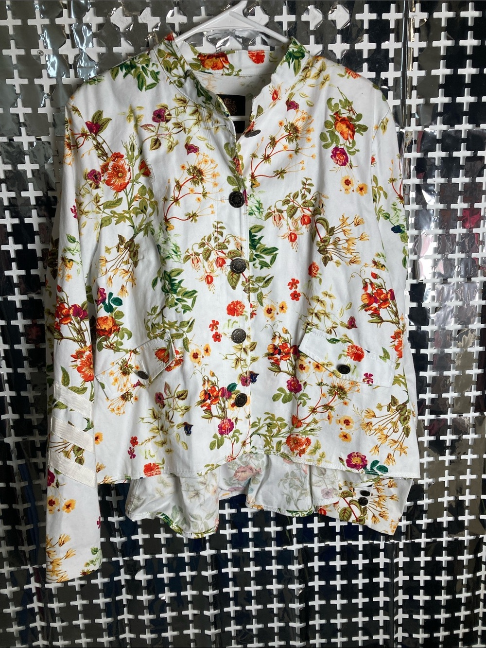 Disney White Floral Button-Front Women's Shirt Jacket